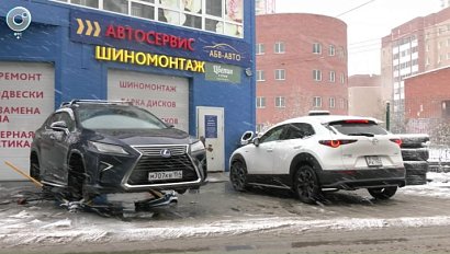 Автомобилисты штурмуют шиномонтажи в Новосибирске
