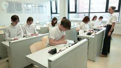 В Новосибирске открыли новый корпус экономического лицея
