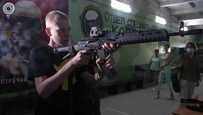 Бойцы спецназа "Корсар" провели индивидуальную экскурсию для мальчика с ДЦП