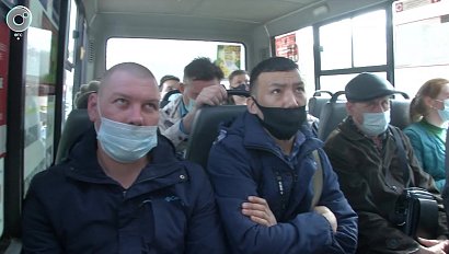 Рейд по соблюдению масочного режима провели на площади Калинина в Новосибирске