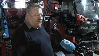 В Новосибирске начали готовить спецтехнику к весенне-летнему сезону