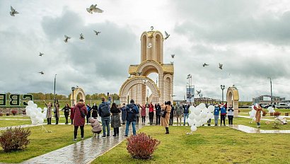 Мемориальный Комплекс Благодарности Предкам открыли в Мошковском районе