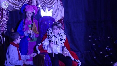 Воспитанники центра благотворительной организации "Каритас" поставили спектакль "Маленький принц"