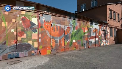 «Город во дворе»: детские рисунки оживили больницу