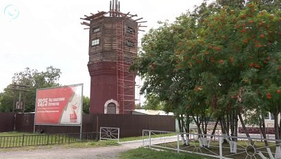 На станции Мочище реконструируют старинную водонапорную башню