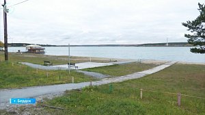 В Бердске начали обновлять пляж "Дюны"