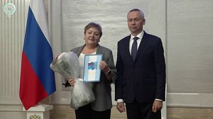 Губернатор Новосибирской области поздравил дорожников и транспортников с праздниками