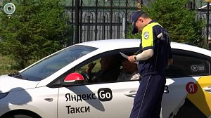 Каждый третий таксист в Новосибирской области работает нелегально