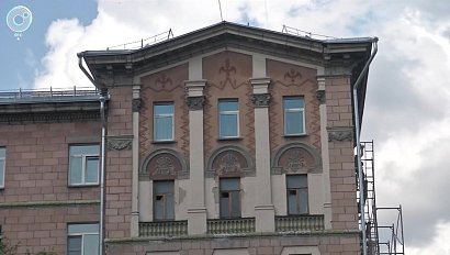 В Новосибирске жильцы дома сталинской постройки не довольны капитальным ремонтом