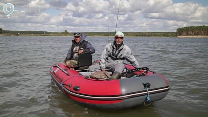 Участники фестиваля "Золотая осень" в Новосибирской области удивили уловом