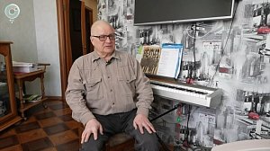 Новосибирский врач написал песню о пандемии и благодарности медикам