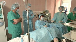 Хирурги проводят мастер-классы в прямом эфире из операционной