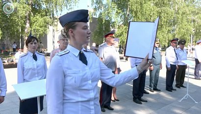 В Новосибирске новые сотрудники УИС приняли присягу