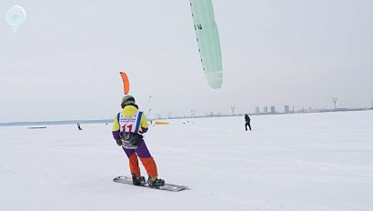 Чемпионат России по сноукайтингу стартовал на Новосибирском водохранилище