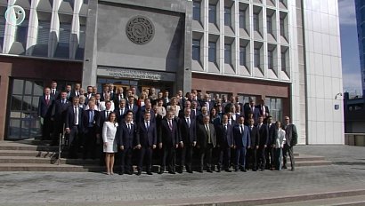 Как изменился состав Законодательного собрания и какие вопросы обсуждали депутаты?