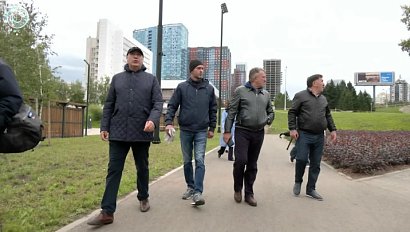 Сотни растений высадили в "Бугаков-парке" в Новосибирске
