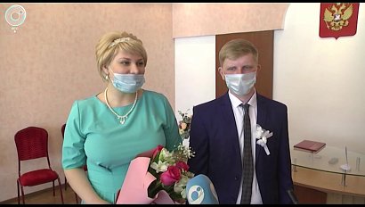 Молодожёны из Чановского района пригласили на свою свадьбу Президента