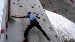 Новосибирские ледолазы завершили зимний сезон соревнованиями