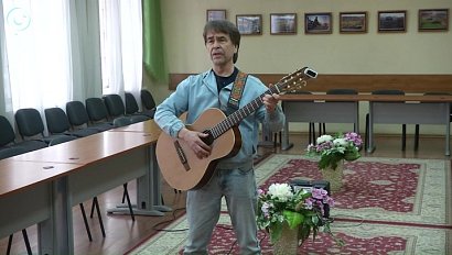 Писатели и поэты поздравят сибиряков с 80-летием Победы в парке "Берёзовая Роща"