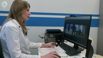 Жители Новосибирской области получили 30 тысяч телемедицинских консультаций за две недели