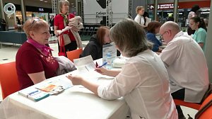 Жители Новосибирска проверили здоровье во время шопинга
