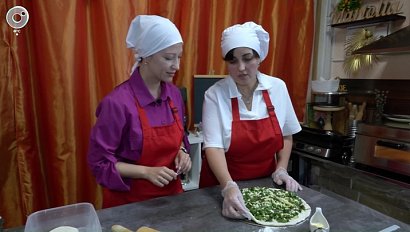 Жительницы Искитима открыли гончарную и кулинарную мастерские благодаря социальному контракту