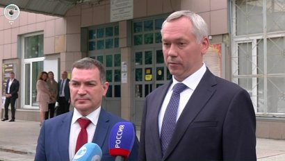 Губернатор Андрей Травников посетил Кировский и Ленинский районы Новосибирска