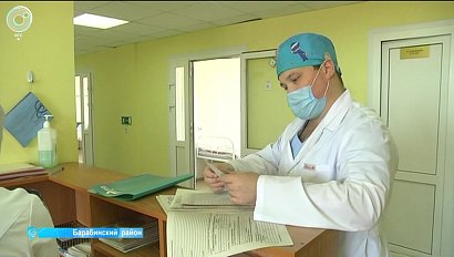 Два молодых врача пополнили штат Барабинской ЦРБ. Как в НСО борются с кадровым голодом?