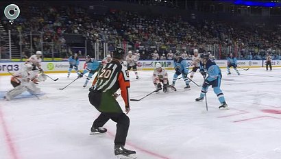 Хоккейная "Сибирь" проиграла "Амуру" на домашнем льду. В чём причина поражения?