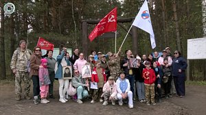 Сотрудники Новосибирской ГЭС установили Знамя Победы на Бердских скалах