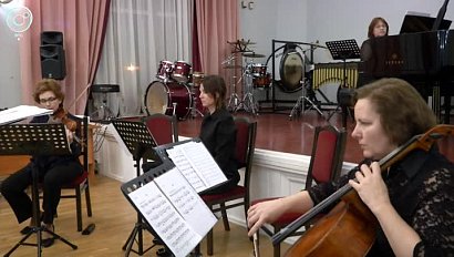 Ансамбль "Студия новой музыки" выступил в Новосибирске
