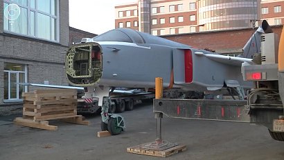 Бомбардировщик Су-24 установят на территории НГТУ