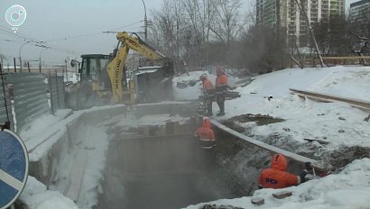 В Новосибирске реконструируют участок канализации на улице Нарымской