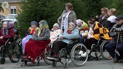 "Аллея долголетия" украсила Новосибирск