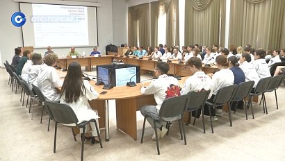 Лето в белых халатах: как студенты-медики погружаются в профессию