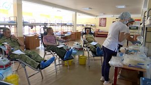 Курсанты Новосибирского военного института сдали кровь в рамках акции "От сердца к сердцу"