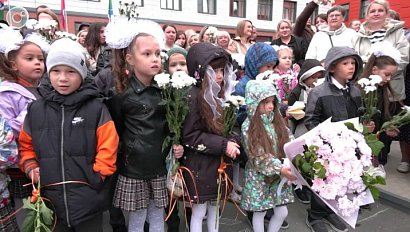 Первый звонок в школе №215: как прошел День знаний