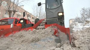 В Новосибирске ежедневно вывозят до 30 тысяч кубометров снега