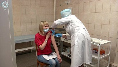 Вакцинацию от COVID-19 провели на заводе имени Чкалова