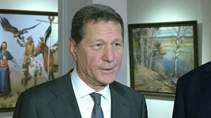 Александр Жуков посетил выставку "Сны Сибири" в Новосибирске