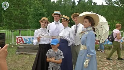 В Красноярске прошёл фестиваль исторической реконструкции. Какую эпоху воссоздала новосибирская делегация?