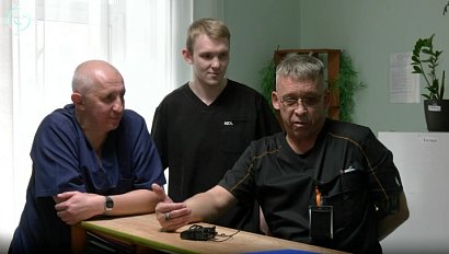 Транспортировочная бригада спасает жизни в крупнейшей клинике Сибири