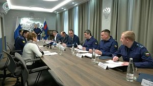 На улицах Новосибирска гололёд стал причиной травм у десятков людей