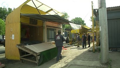 Демонтаж незаконного рынка на улице Мира в Новосибирске