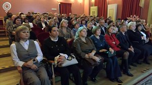 "Единая Россия" поздравила учителей с праздником