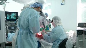 Нейрохирурги Новосибирска спасли пациента с редкой опухолью мозга