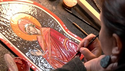 Лик Иисуса Христа в технике горячей эмали украсил храм в Дубровино