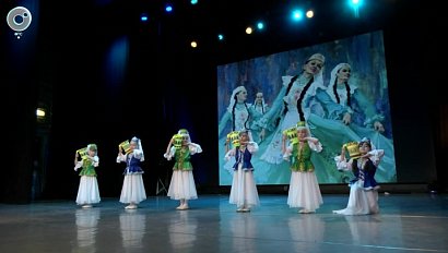 Маленькие артисты покорили сцену Новосибирска на гала-концерте