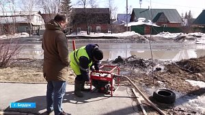 Борьба с паводком: за несколько дней в Бердске вывезли 7500 кубометров снега