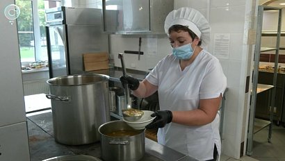 В Новосибирских школах обновили питание для здоровья детей